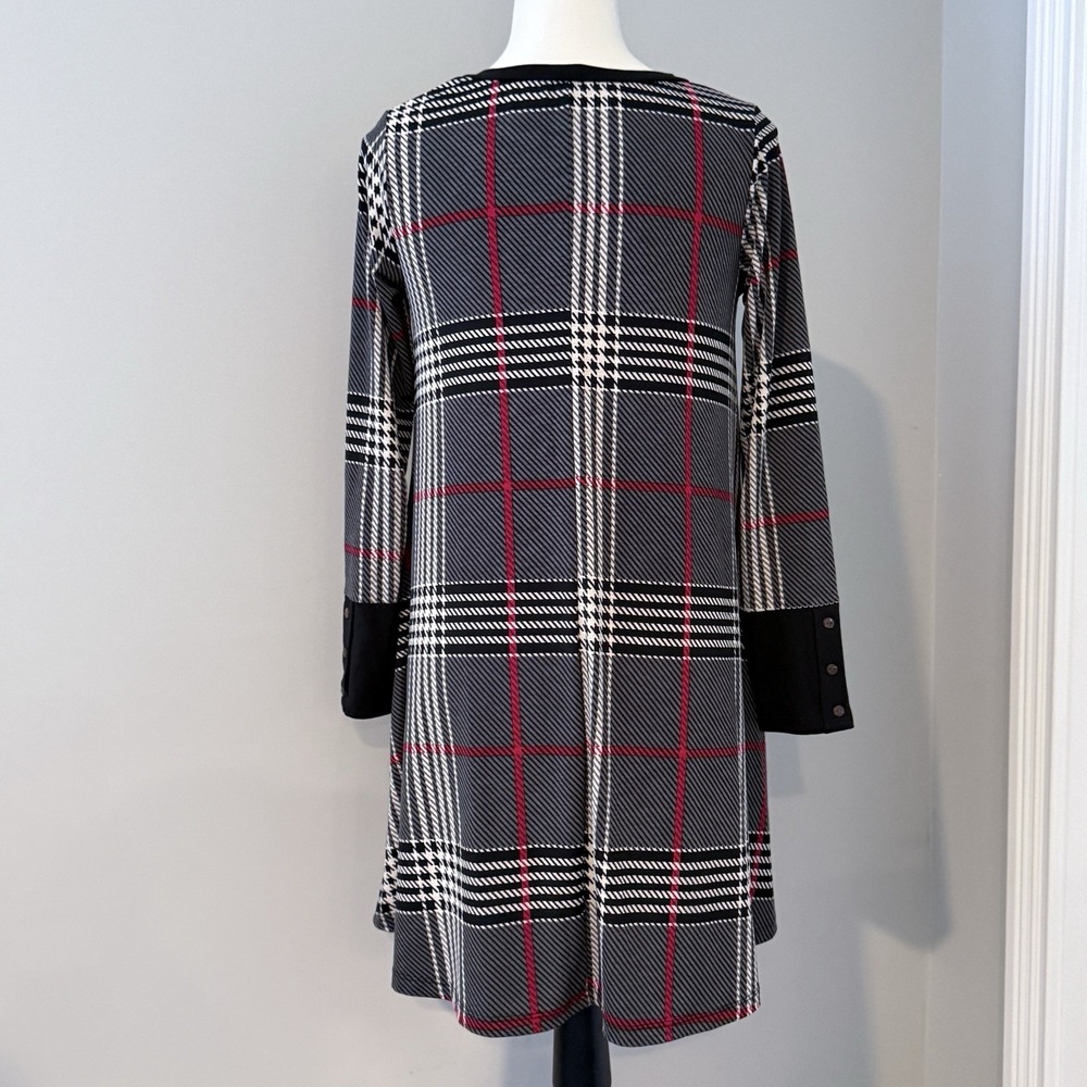 Chico's Plaid Tunic Dress Black Red Long Sleeve Stretch Knit Pockets Size Small - Picture 3 of 11